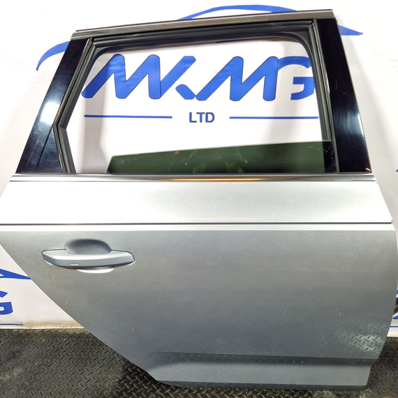 16-19 AUDI A4 B9 AVANT/ESTATE GENUINE REAR RIGHT O/S/R COMPLETE DOOR SILVER LZ7G