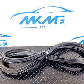 16-19 AUDI A4 B9 AVANT GENUINE LEFT SIDE REAR DOOR RUBBER SEAL 8W9833721