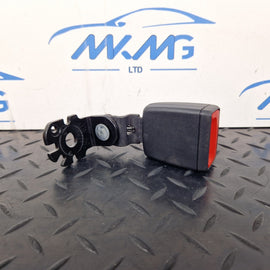 16-19 AUDI A4 B9 REAR RIGHT O/S SEAT BELT BUCKLE LATCH 8W0857740D