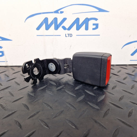 16-19 AUDI A4 B9 REAR RIGHT O/S SEAT BELT BUCKLE LATCH 8W0857740D