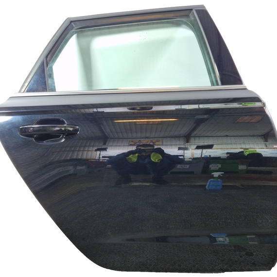 12-18 AUDI A6 C7 AVANT /ESTATE GENUINE REAR RIGHT O/S COMPLETE DOOR BLACK LY9B