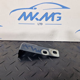 16-19 AUDI A4 B9 GENUINE FRONT LEFT PASSENGER SIDE WING BRACKET 8W0821433B