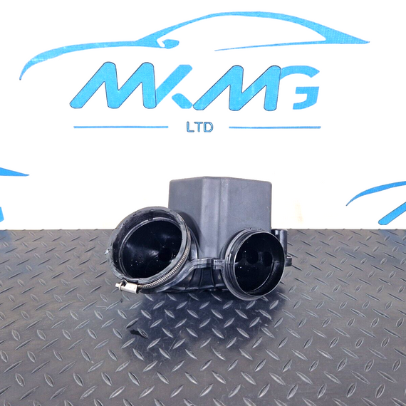 12-18 BMW 3 SERIES F30 F31 LCI AIR INTAKE RESONATOR DUCT 8601681