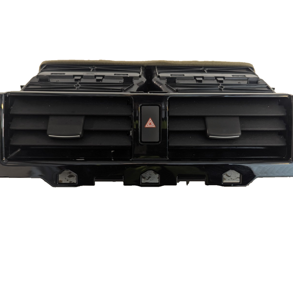 17-ON LAND ROVER DISCOVERY CENTER DASH VENT & HAZARD HY3201421AE HY3211K656AA