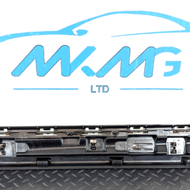 16-22 BMW X1 F48 SIDE SKIRT MOUNTING BRACKET CENTRE MIDDLE RIGHT SIDE 7332329