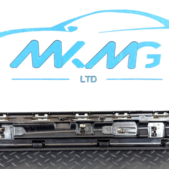 16-22 BMW X1 F48 SIDE SKIRT MOUNTING BRACKET CENTRE MIDDLE RIGHT SIDE 7332329