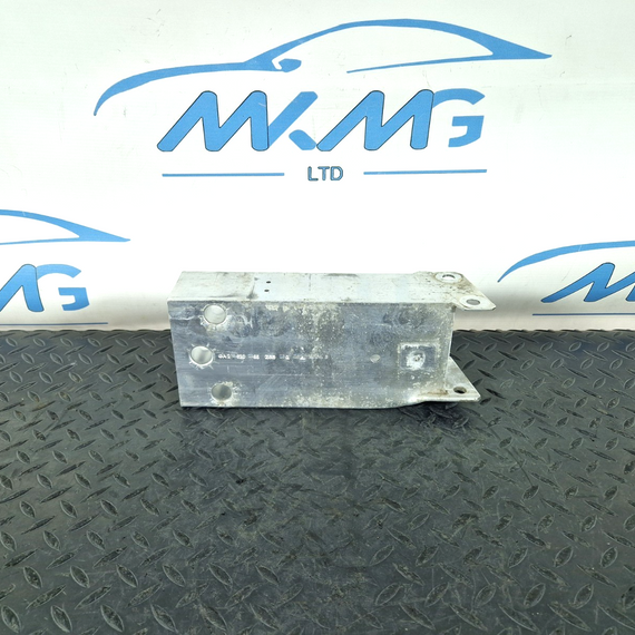 12-18 MERCEDES BENZ W176 GENUINE FRONT BUMPER REINFORCEMENT BRACKET A2466200295