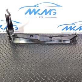 15-18 AUDI A7 4G FRONT RIGHT WING FENDER END SEAL PLATE 4G8821112A