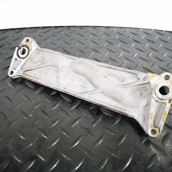 16-19 AUDI A4 B9 S-LINE GENUINE V6 3.0TDI CSW EGR COOLER BRACKET 059131680