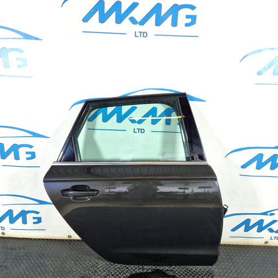 12-18 AUDI A6 C7 GENUINE AVANT REAR RIGHT O/S/R COMPLETE DOOR IN GREY X7U