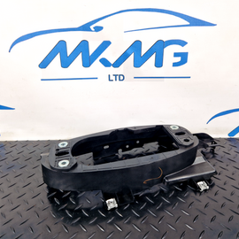 16-19 AUDI A4 B9 AVANT GENUINE GEARSTICK MOUNTING PLATE BRACKET 8W0863531