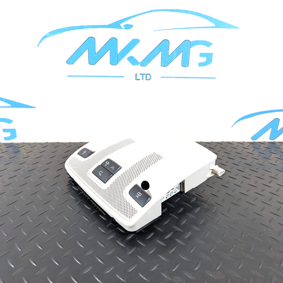 14-19 MERCEDES BENZ GLA X156 OEM INTERIOR ROOF CENTRE LIGHT A0009004508