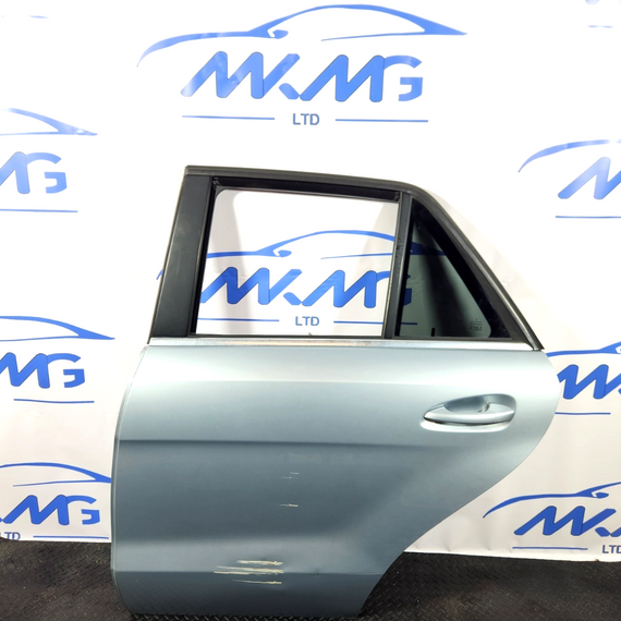 11-19 MERCEDES BENZ ML W166 REAR LEFT N/S/R COMPLETE DOOR  SILVER 988 (DAMAGED)