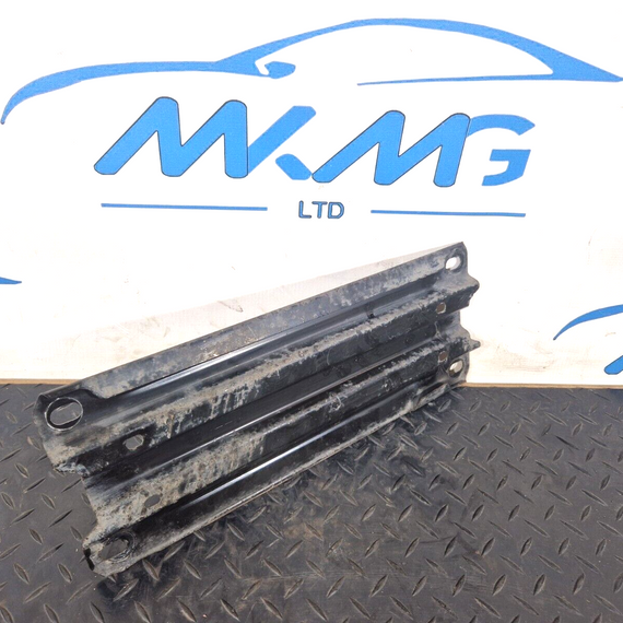 18-ON MERCEDES BENZ A CLASS W177 UNDERBODY MOUNT BRACKET  A1776161900