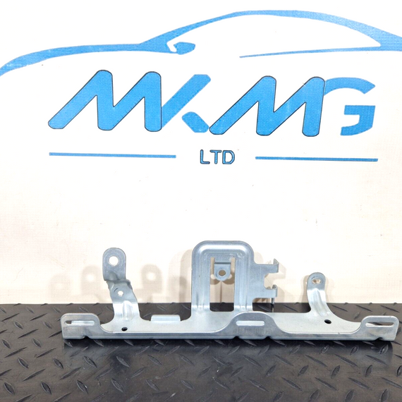 14-21 MERCEDES BENZ C220 W205 GENUINE RIGHT SIDE O/S BOOT BRACKET A2056914400