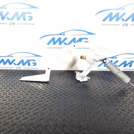 16-19 AUDI A4 B9 S-LINE OEM REAR LEFT N/S BOOT HINGE 8W5827305A 8W5827729