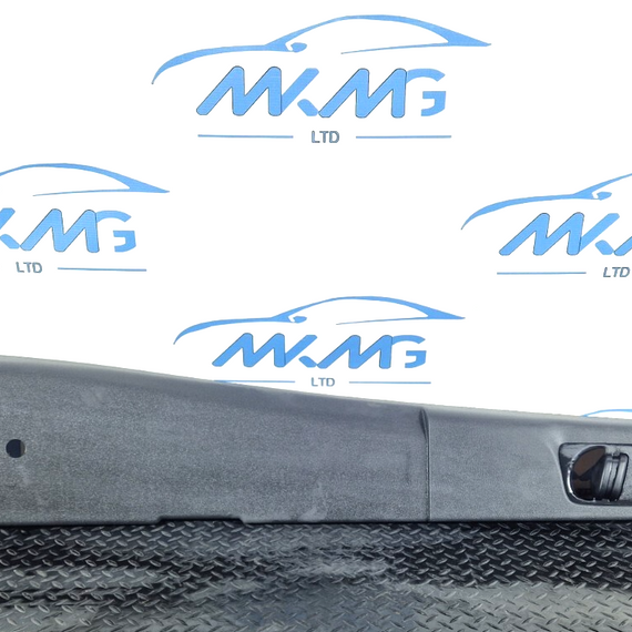 18ON MERCEDES BENZ SPRINTER W907 W910 RIGHT SIDE B PILLAR TRIM COVER A9076905200