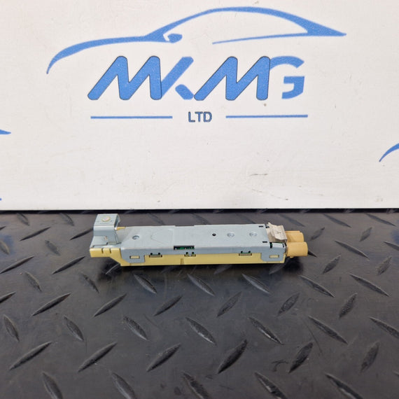 16-19 AUDI A4 B9 AERIAL ANTENNA AMPLIFIER AMP BOOSTER 8W5035225D