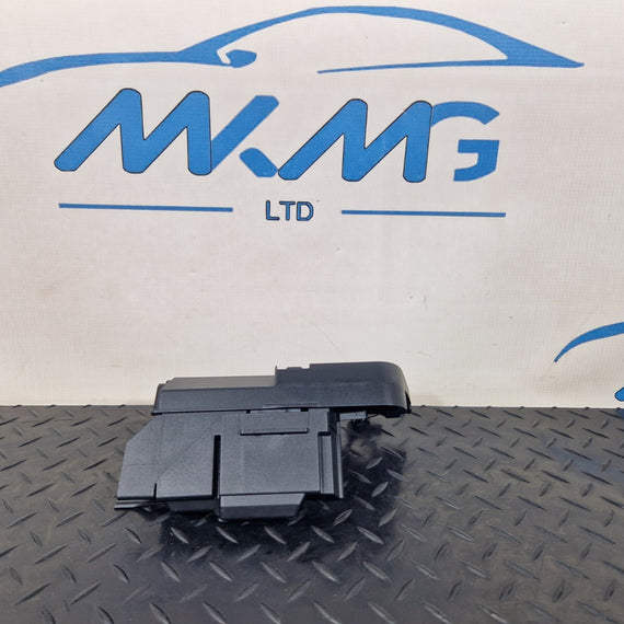 16-19 AUDI A4 B9 GENUINE POSITIVE BATTERY TERMINAL FUSEBOX 8W0915459E