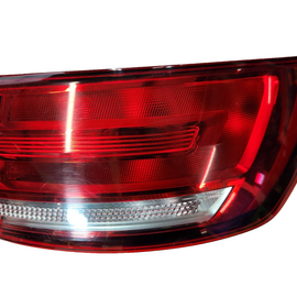 16-19 AUDI A4 B9 AVANT / ESTATE REAR RIGHT O/S/R OUTER TAIL LIGHT 8W9945070