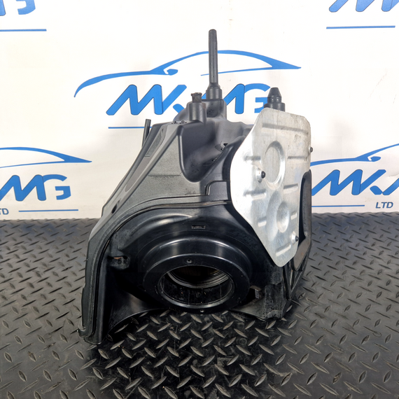 16-19 AUDI A4 B9 2.0TDI DEU DIESEL ENGINE GENUINE AIR FILTER BOX 8W0133835D