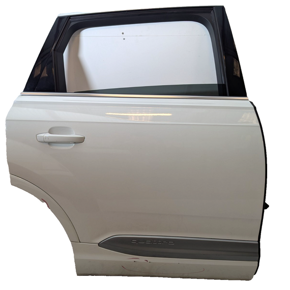 16-20 AUDI Q7 4M GENUINE REAR RIGHT O/S/R COMPLETE DOOR IN PURE WHITE LC9A