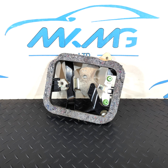 16-22 BMW X1 F48 GENUINE OEM MIDDLE SECTION SEAT BELT BRACKET MOUNT 6442701