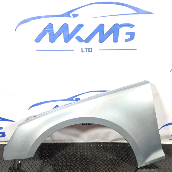 16-19 AUDI A4 B9 GENUINE FRONT LEFT PASSENGER N/S WING PANEL IN SILVER LZ7G