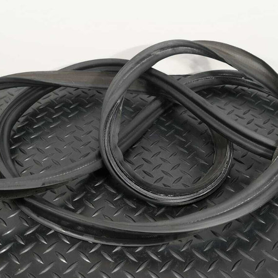 MERCEDES BENZ W246 B-CLASS B180 REAR TAILGATE RUBBER SEAL A2467400378