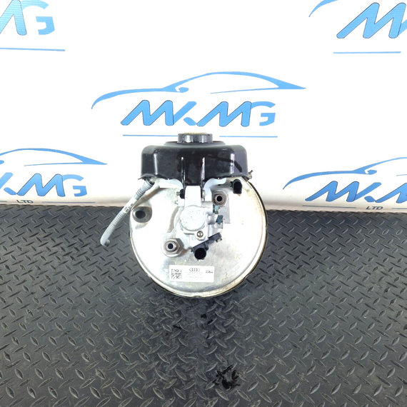 16-19 AUDI A4 B9 GENUINE OEM BRAKE SERVO MASTER CYLINDER 8W0612103B