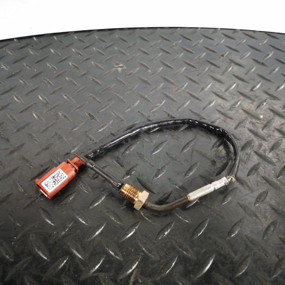 16-19 AUDI A4 B9 GENUINE V6 3.0TDI CSW EXHAUST TEMPERATURE SENSOR 4M0906088AA