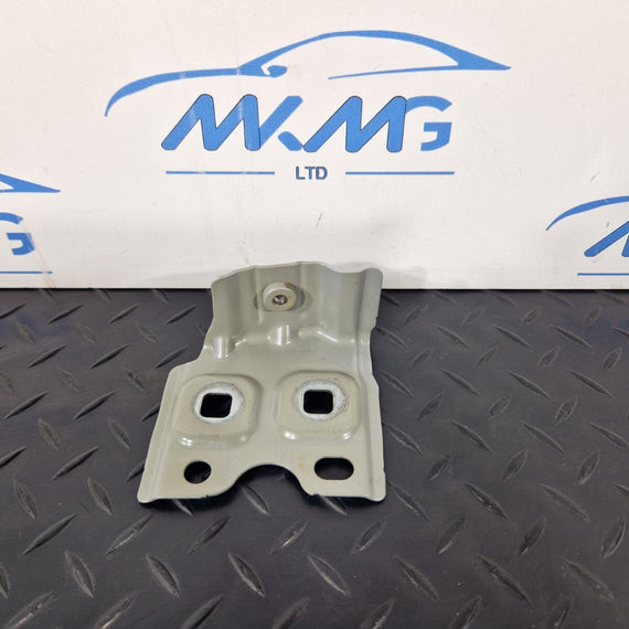 19-ON MERCEDES BENZ CLA C118 FRONT RIGHT DRIVER SIDE WING BRACKET A1778802200