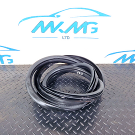 14-21 MERCEDES BENZ C200 W205 FRONT DOOR LEFT SIDE RUBBER SEAL A2056970051