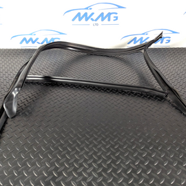 10-17 AUDI A8 4H GENUINE FRONT LEFT DOOR SEAL RUBBER 4H0837439