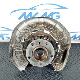 10-13 BMW X5 E70 LCI REAR RIGHT WHEEL HUB SPINDLE 6771974 6771777