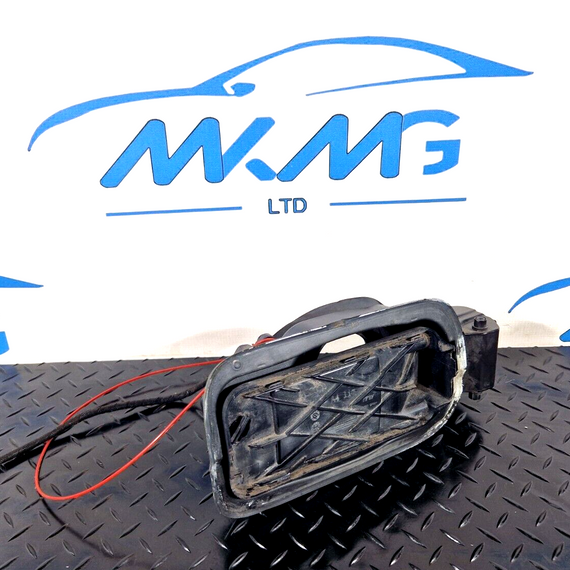 16-19 AUDI A4 B9 AVANT ULTRA SE GENUINE FUEL FILLER FLAP COVER 8W0809906