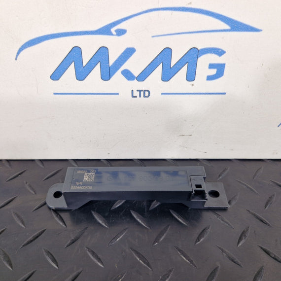 19-ON MERCEDES B CLASS W247 GENUINE KEYLESS GO ANTENNA A1679050901