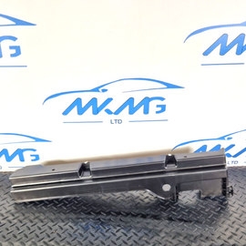 14-20 MERCEDES BENZ GLA 200 X156 LEFT QUATER PANEL TRIM BRACKET A1568901100