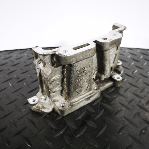 16-19 AUDI A4 B9 S-LINE GENUINE V6 3.0TDI CSW CYLINDER HEAD END PLATE 059109122T