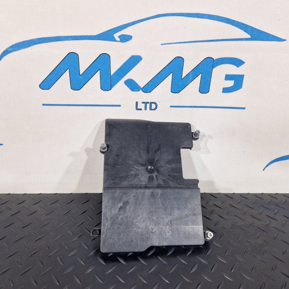 19-ON MERCEDES BENZ B CLASS W247 FUSE BOX RELAY TRIM COVER LID A2475457300