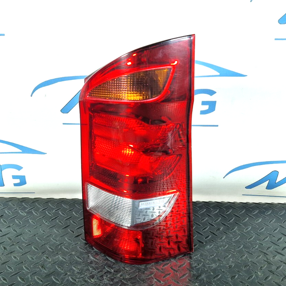 14-23 MERCEDES BENZ VITO W447 REAR RIGHT O/S/R GENUINE TAIL LIGHT A4478200164