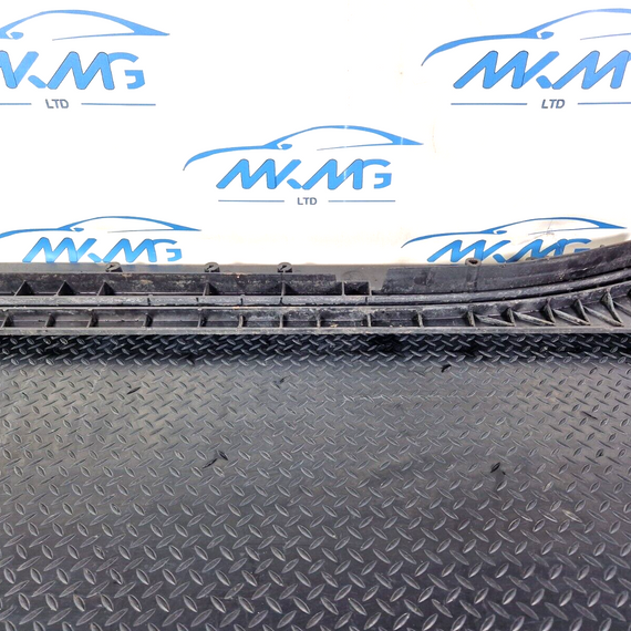 18-ON MERCEDES BENZ SPRINTER W907 SIDE STEP TRIM A9106860500