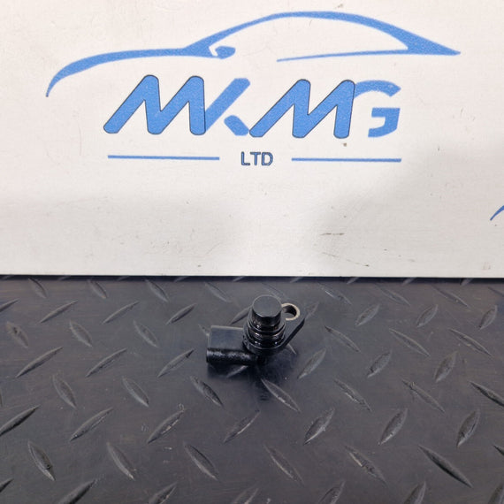 19-ON MERCEDES BENZ B CLASS W247 OM654 CAMSHAFT SENSOR A6549052400