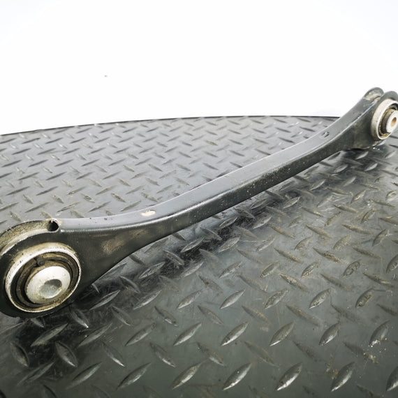 16-19 AUDI A4 B9 S-LINE GENUINE V6 3.0TDI REAR LEFT LOWER CONTROL ARM 4M0505291D