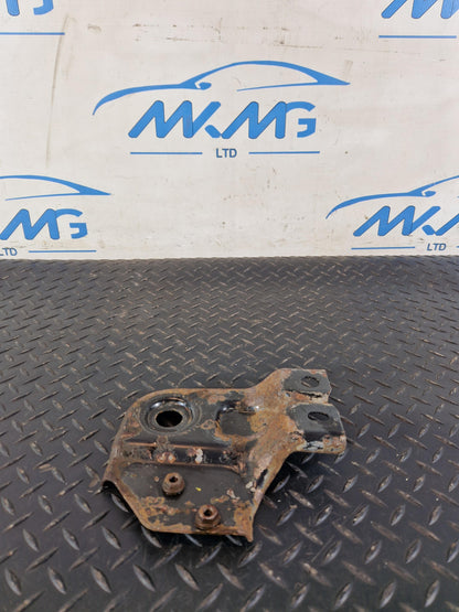 Range Rover Evoque L538 FRONT RIGHT LOWER CROSSMEMBER SUPPORT BRACKET BJ325400AC
