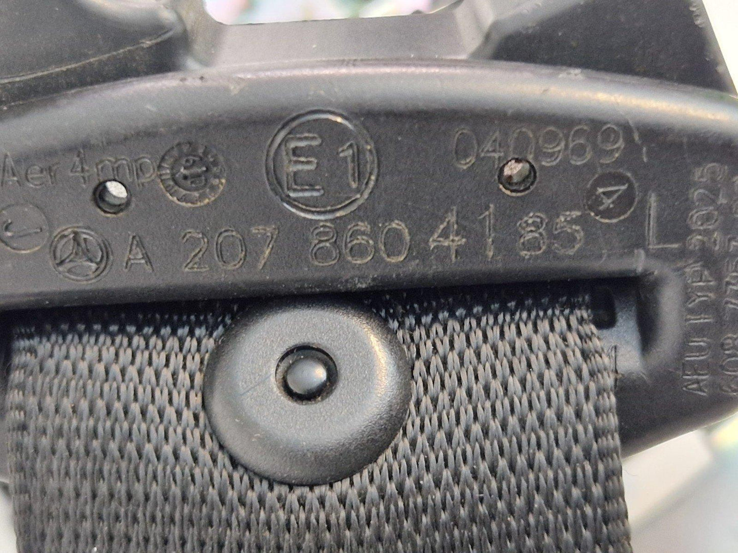 2009-14 MERCEDES E CLASS W207 LEFT PASSANGER SIDE FRONT SEAT BELT A2078604185