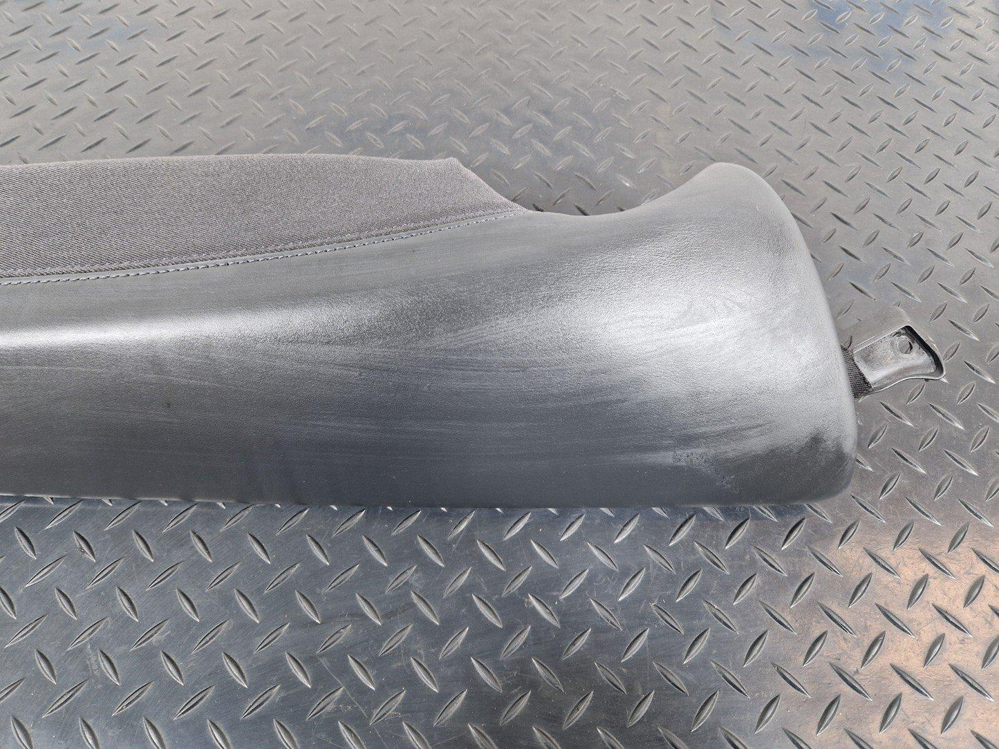 10-18 AUDI A7 4G S-LINE OEM REAR SEAT BOLSTER DRIVER SIDE RIGHT 4G085704A