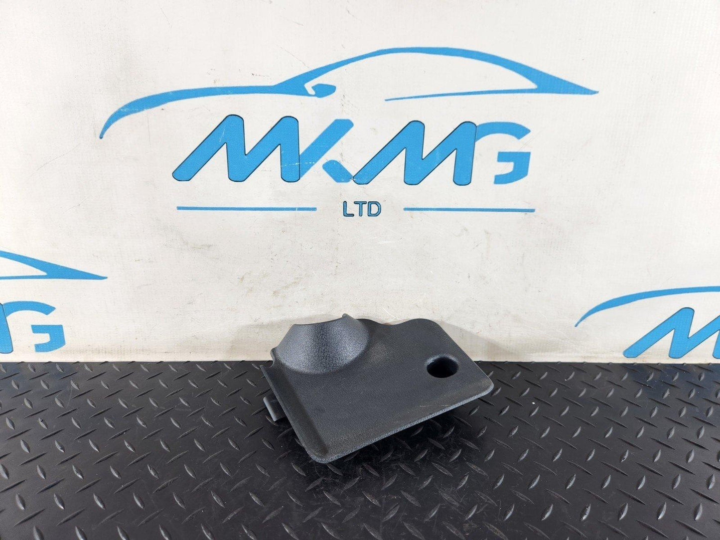 19-ON MERCEDES BENZ B CLASS W247 FOOTWELL TRIM  A1776807802