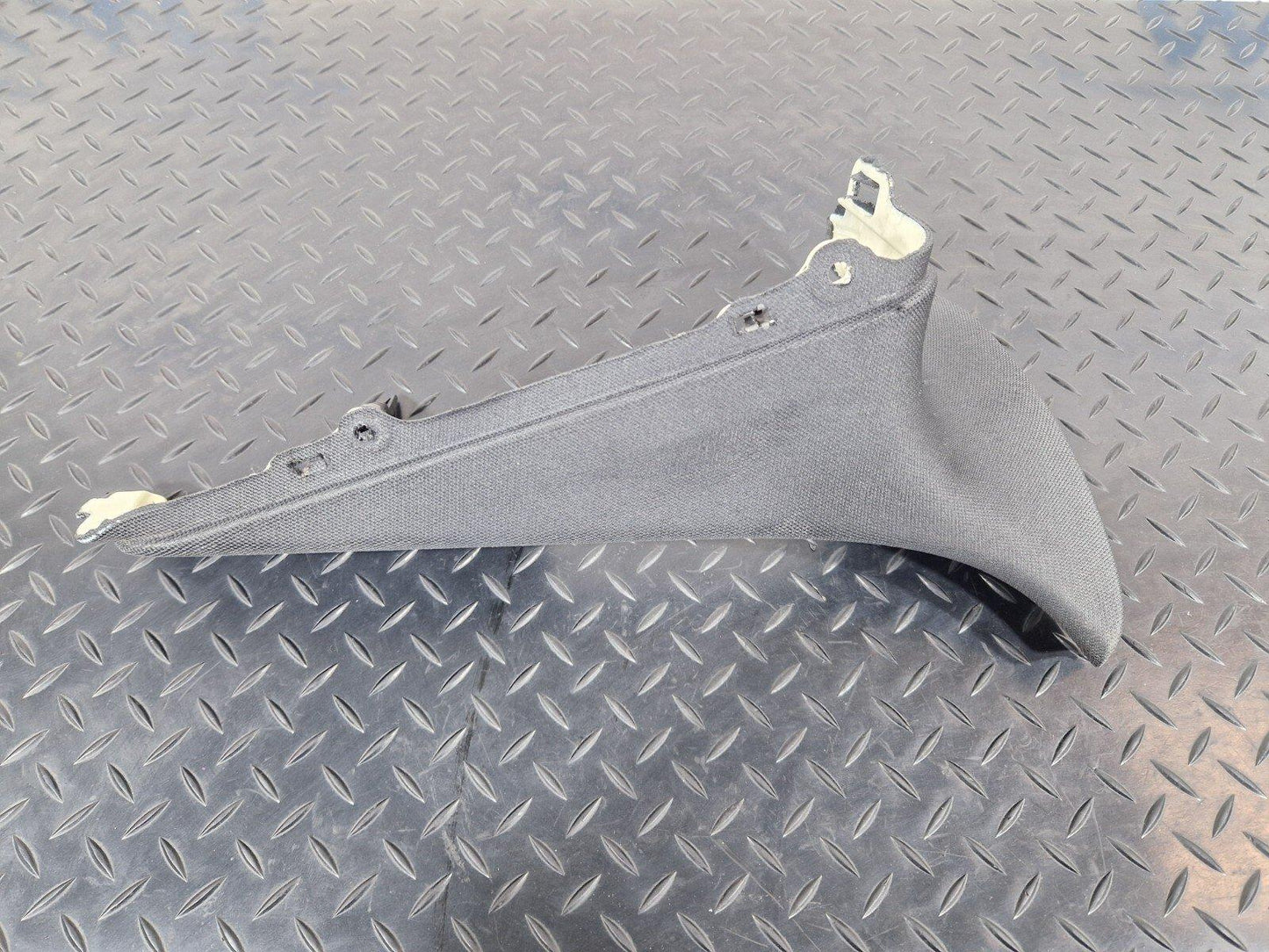 10-18 AUDI A7 4G S-LINE OEM RIGHT SIDE PILLAR TRIM 4G8867246