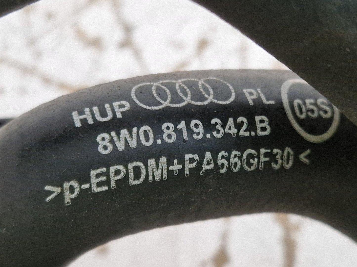 16-19 AUDI A4 B9 OEM SPORT RADIATOR LOWER COOLANT RUBBER PIPE HOSE 8E0122293C